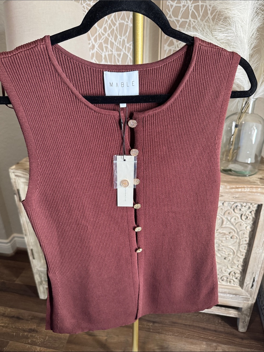 MABLE Ribbed Sleeveless Tank Top in Chocolate Brown